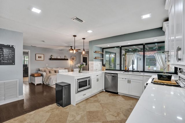 8500 NW 19th Drive, Coral Springs, FL 33071