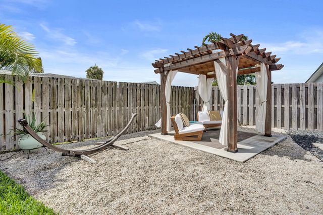 8500 NW 19th Drive, Coral Springs, FL 33071