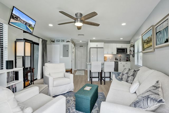 8500 NW 19th Drive, Coral Springs, FL 33071