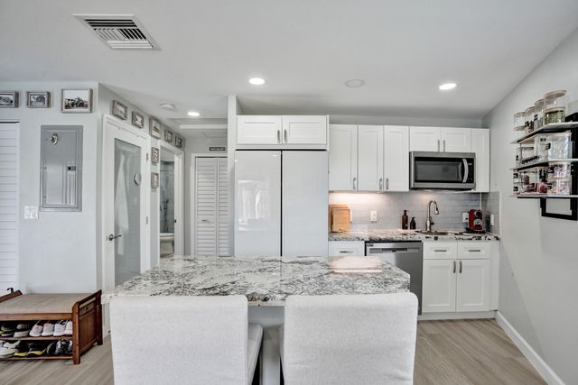 8500 NW 19th Drive, Coral Springs, FL 33071