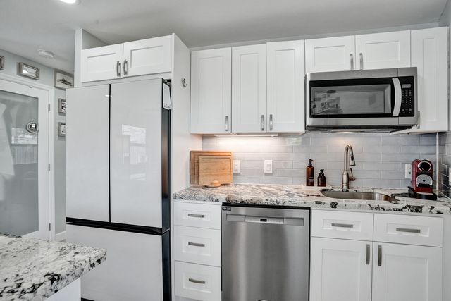 8500 NW 19th Drive, Coral Springs, FL 33071