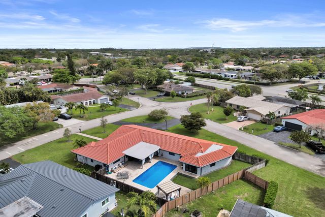 8500 NW 19th Drive, Coral Springs, FL 33071