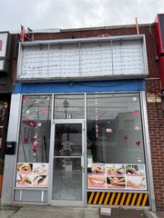 979 hempsted tpke, Franklin Square, NY 11010