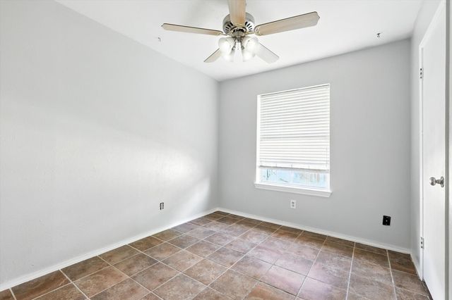 1516 W 7th Street, Irving, TX 75060