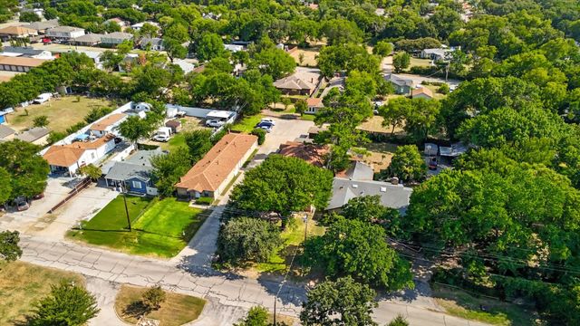 1516 W 7th Street, Irving, TX 75060