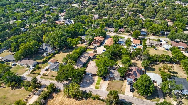 1516 W 7th Street, Irving, TX 75060