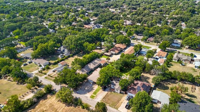 1516 W 7th Street, Irving, TX 75060