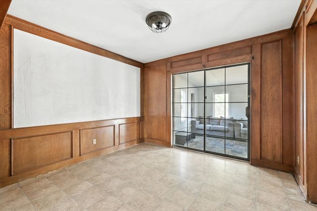 1516 W 7th Street, Irving, TX 75060