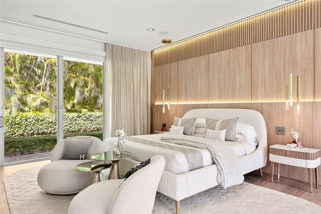 7218 SW 102nd St, Pinecrest, FL 33156