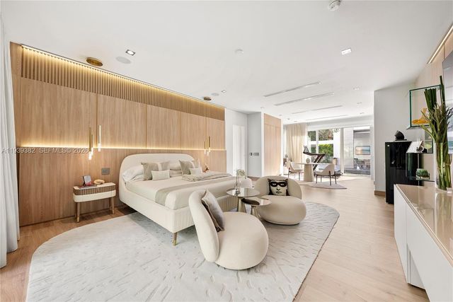 7218 SW 102nd St, Pinecrest, FL 33156