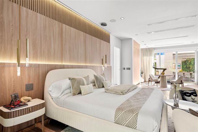 7218 SW 102nd St, Pinecrest, FL 33156