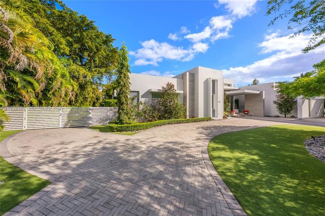 7218 SW 102nd St, Pinecrest, FL 33156