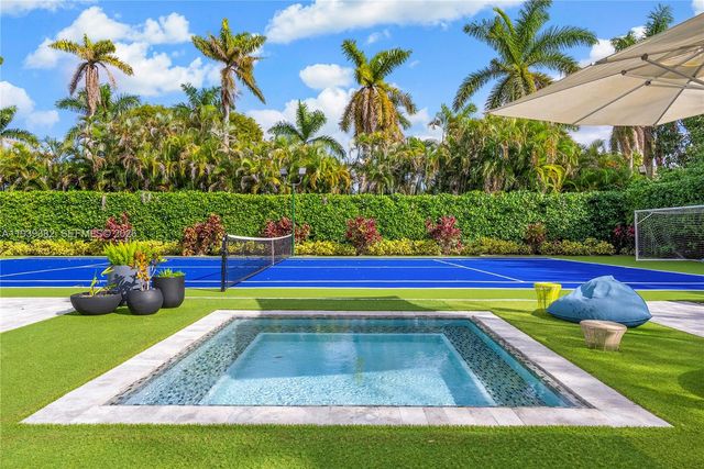 7218 SW 102nd St, Pinecrest, FL 33156