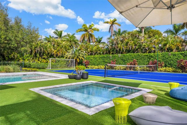 7218 SW 102nd St, Pinecrest, FL 33156