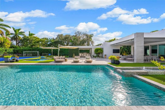 7218 SW 102nd St, Pinecrest, FL 33156