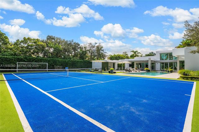 7218 SW 102nd St, Pinecrest, FL 33156