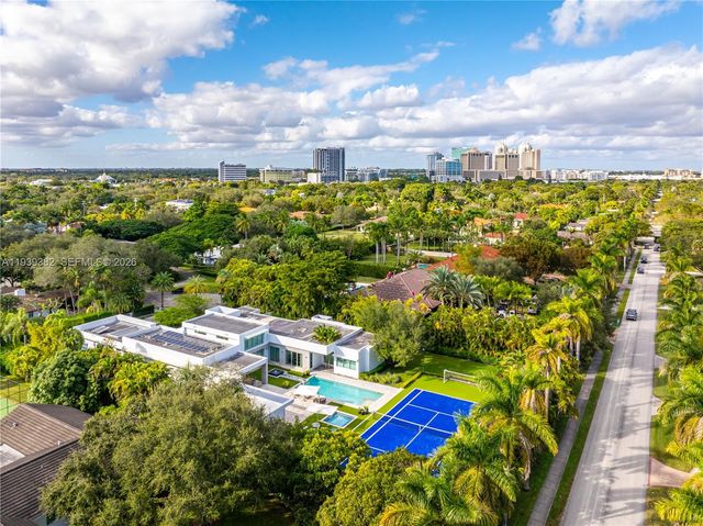 7218 SW 102nd St, Pinecrest, FL 33156