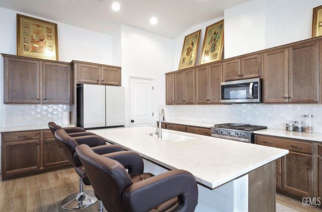 14704 Coyle Circle, Bakersfield, CA 93311