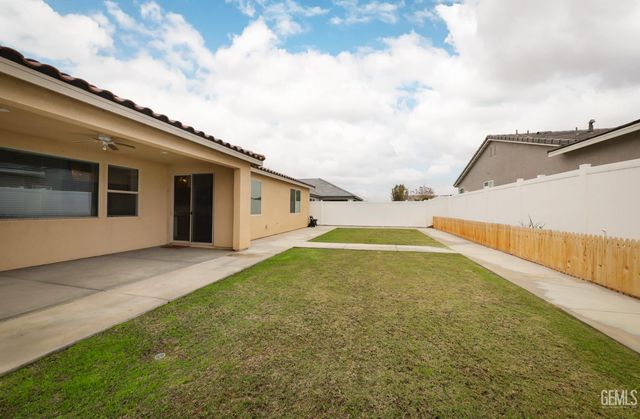 14704 Coyle Circle, Bakersfield, CA 93311