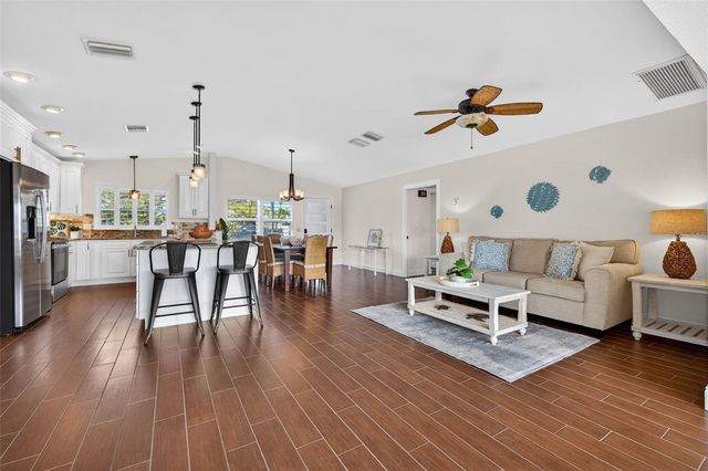 333 LA HACIENDA DRIVE, Indian Rocks Beach, FL 33785