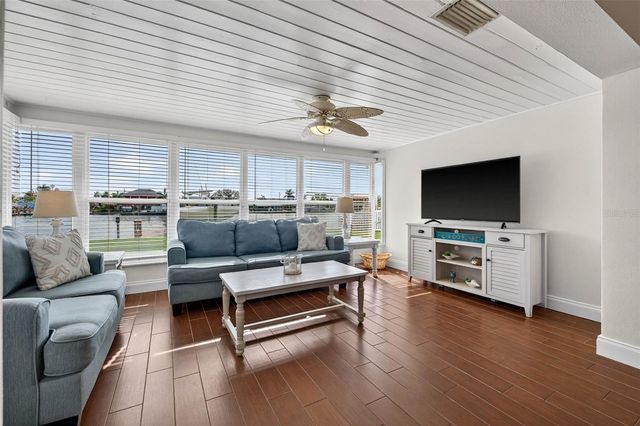 333 LA HACIENDA DRIVE, Indian Rocks Beach, FL 33785