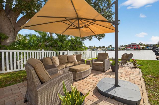 333 LA HACIENDA DRIVE, Indian Rocks Beach, FL 33785