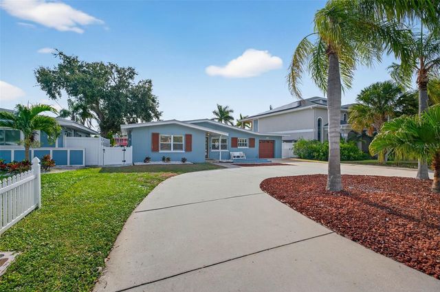 333 LA HACIENDA DRIVE, Indian Rocks Beach, FL 33785