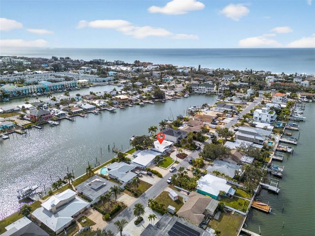 333 LA HACIENDA DRIVE, Indian Rocks Beach, FL 33785