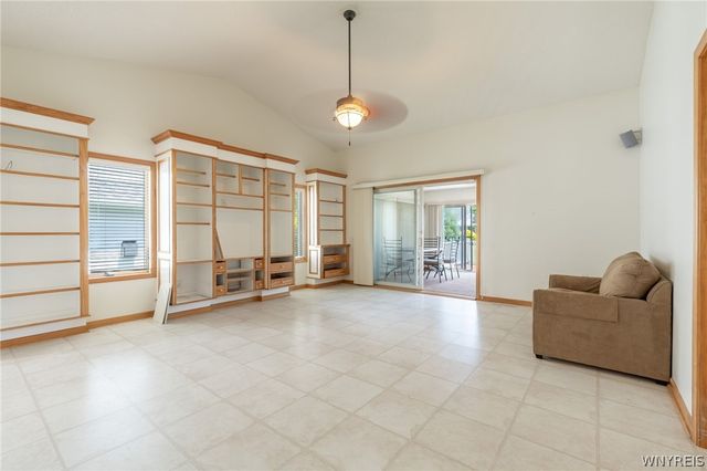 71 Niagara Shore Drive, Tonawanda, NY 14150