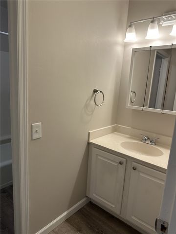 3 Admiralty Drive 9-7, Middletown, RI 02842