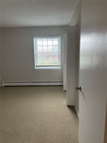 3 Admiralty Drive 9-7, Middletown, RI 02842