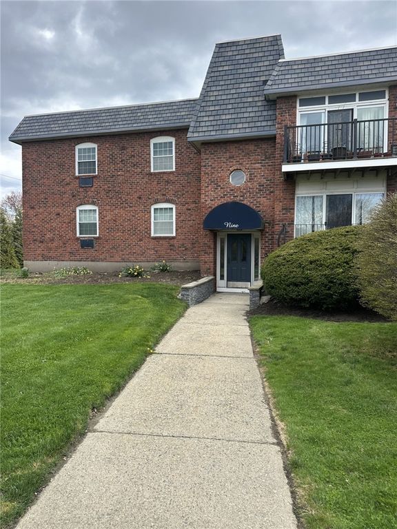 3 Admiralty Drive 9-7, Middletown, RI 02842