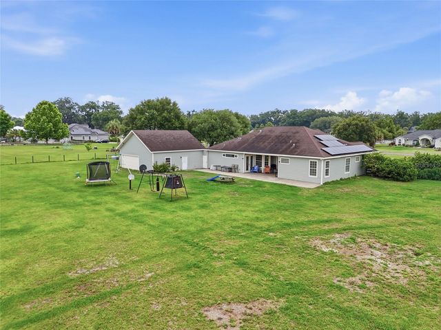 25672 NW 173RD AVENUE, High Springs, FL 32643