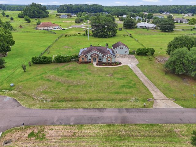 25672 NW 173RD AVENUE, High Springs, FL 32643