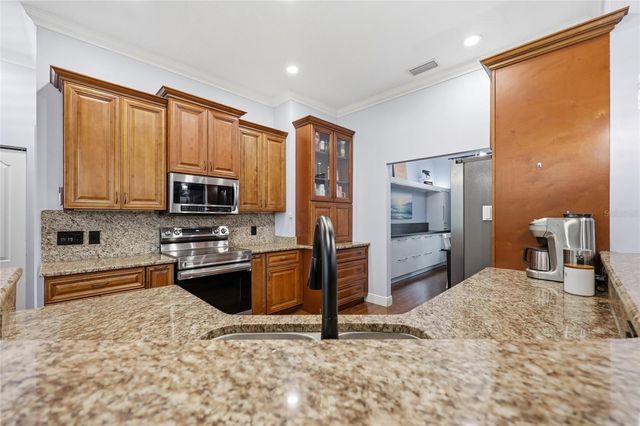 25672 NW 173RD AVENUE, High Springs, FL 32643