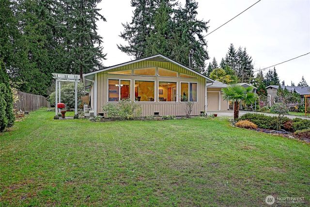 2931 SE Camano Drive, Camano Island, WA 98282