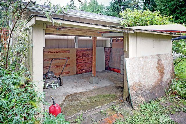 2931 SE Camano Drive, Camano Island, WA 98282