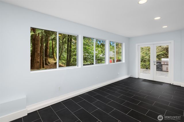 1534 Hillside Drive SE, Issaquah, WA 98027