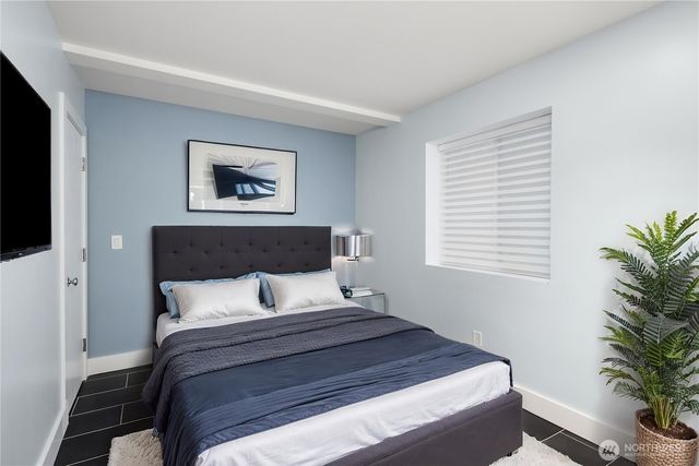 1534 Hillside Drive SE, Issaquah, WA 98027