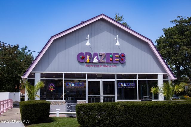 3 Black Point Horseshoe, Rumson, NJ 07760