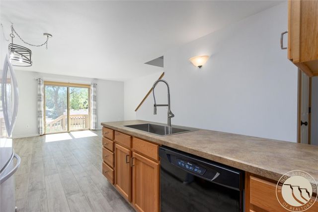 574 Killarney STREET, Billings, MT 59105