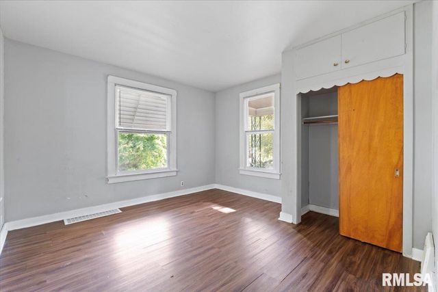 1616 ESPLANADE Avenue, Davenport, IA 52803