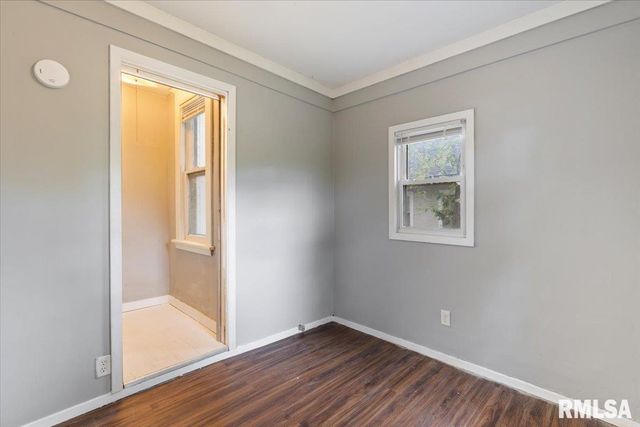 1616 ESPLANADE Avenue, Davenport, IA 52803