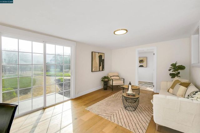 2412 Alamo St, Pinole, CA 94564