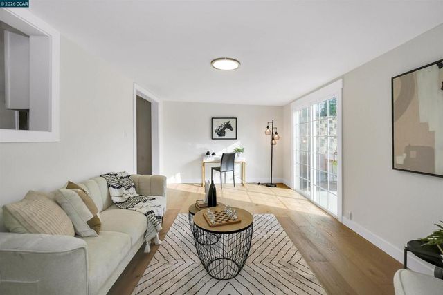 2412 Alamo St, Pinole, CA 94564