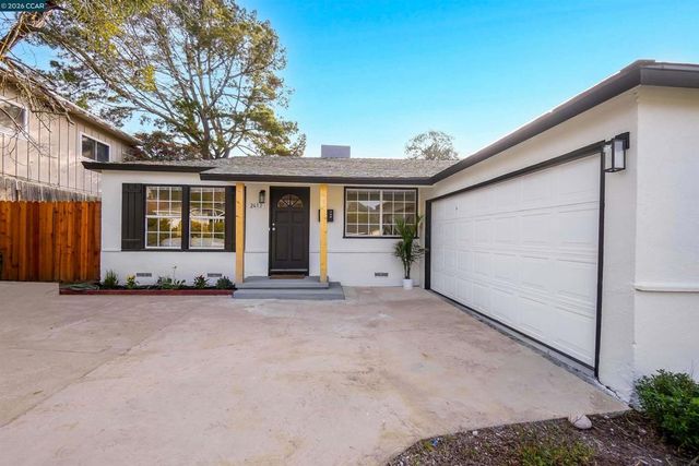 2412 Alamo St, Pinole, CA 94564