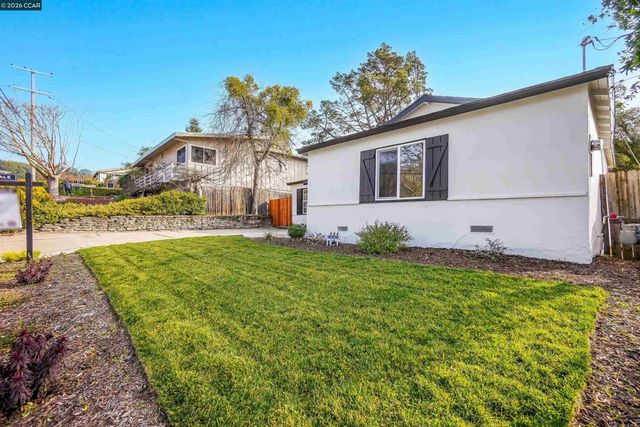 2412 Alamo St, Pinole, CA 94564