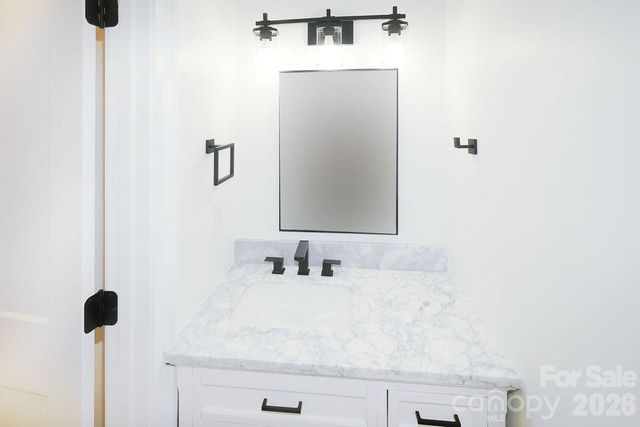 8805 Hunter Ridge Drive, Charlotte, NC 28226