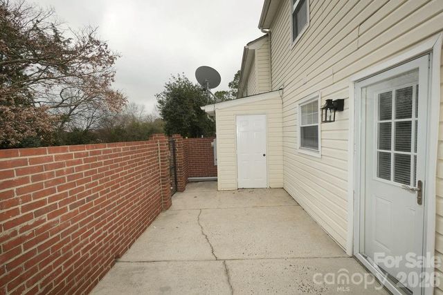 8805 Hunter Ridge Drive, Charlotte, NC 28226