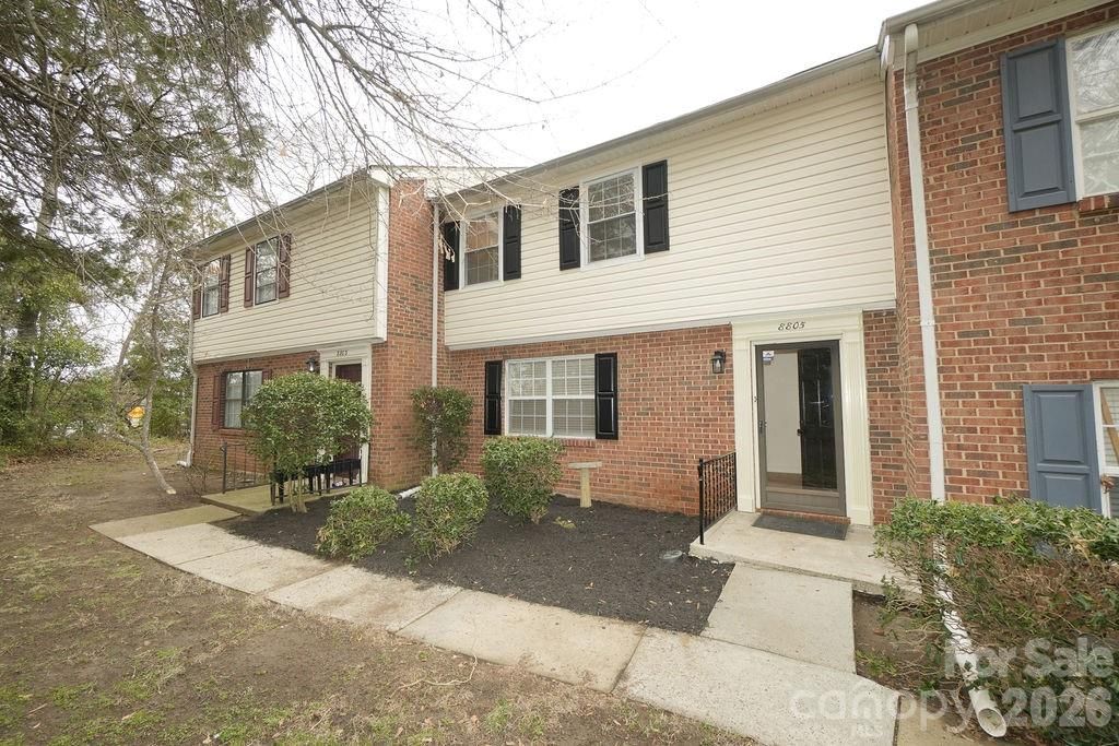 8805 Hunter Ridge Drive, Charlotte, NC 28226